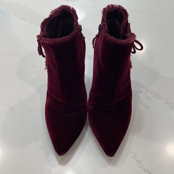 Excellent Condition Lashes Stuart Weitzman Maroon Velvet Ankle Boots - Picture 4 of 12